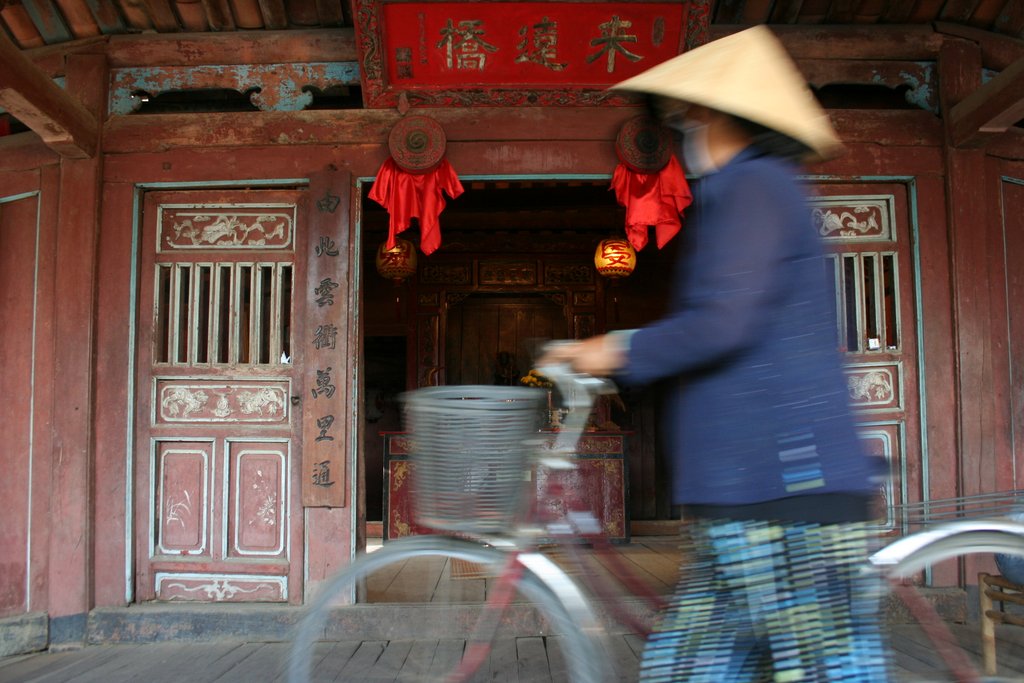 Red temple, bicycle